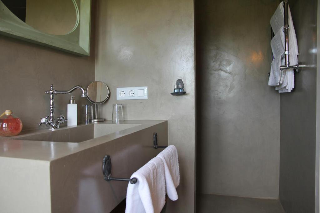 Hostal Nou De Crespia Phòng bức ảnh